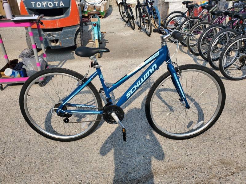 Schwinn 700c cheap women's pathway